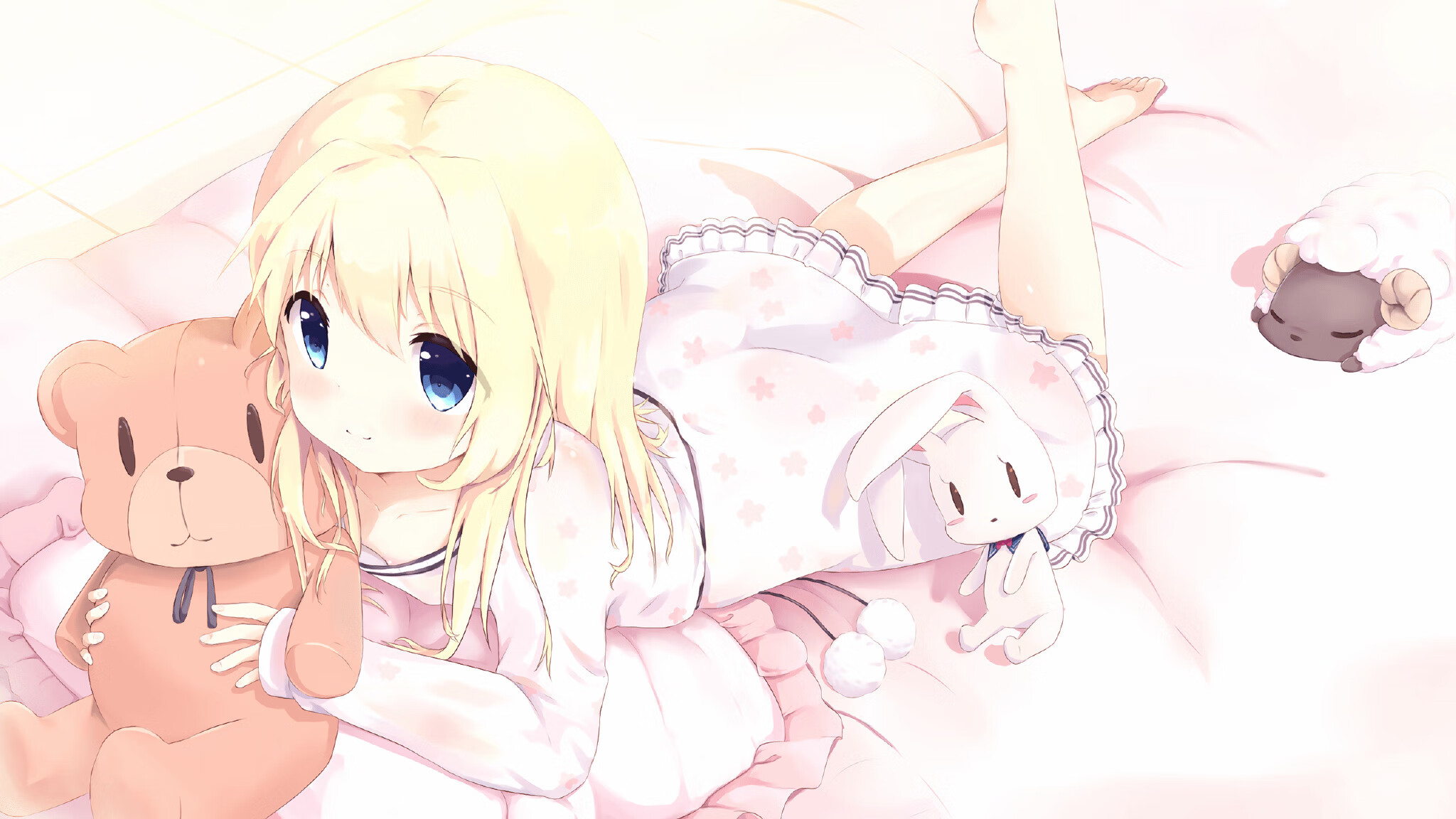 仰泳选手滑行延长,动作连贯,仰泳划水路线