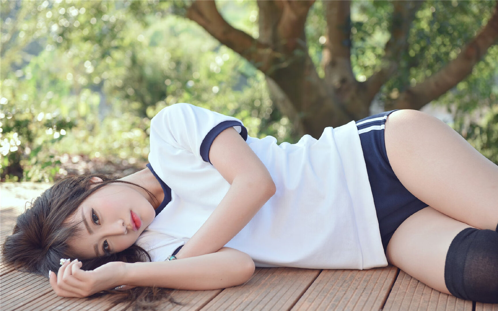 利物浦在欧冠小组赛中稳步前行,追逐冠军梦想